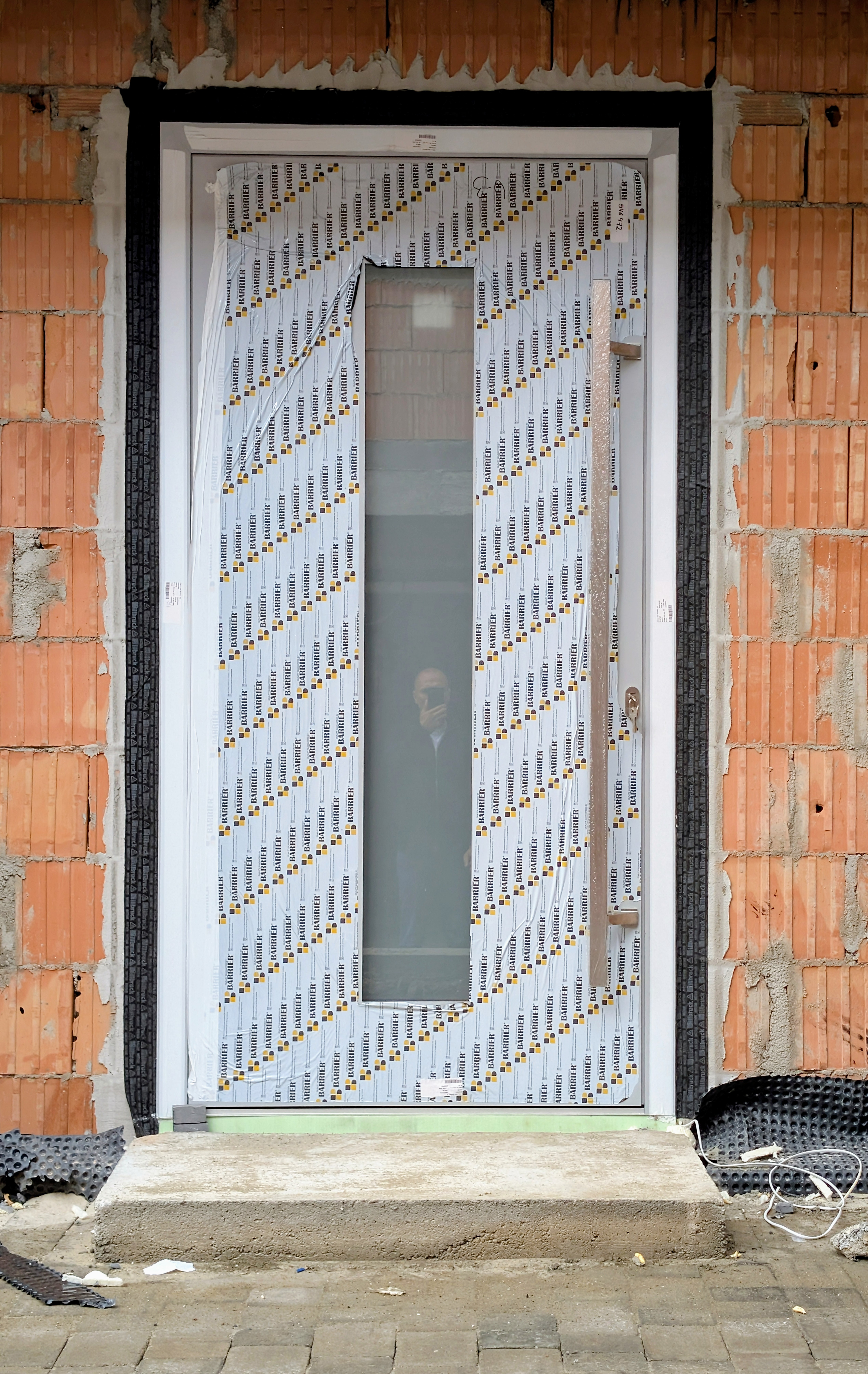 Ușă Barrier montată cu benzi